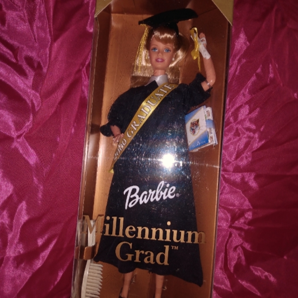 Barbie Millennium Grad 2000